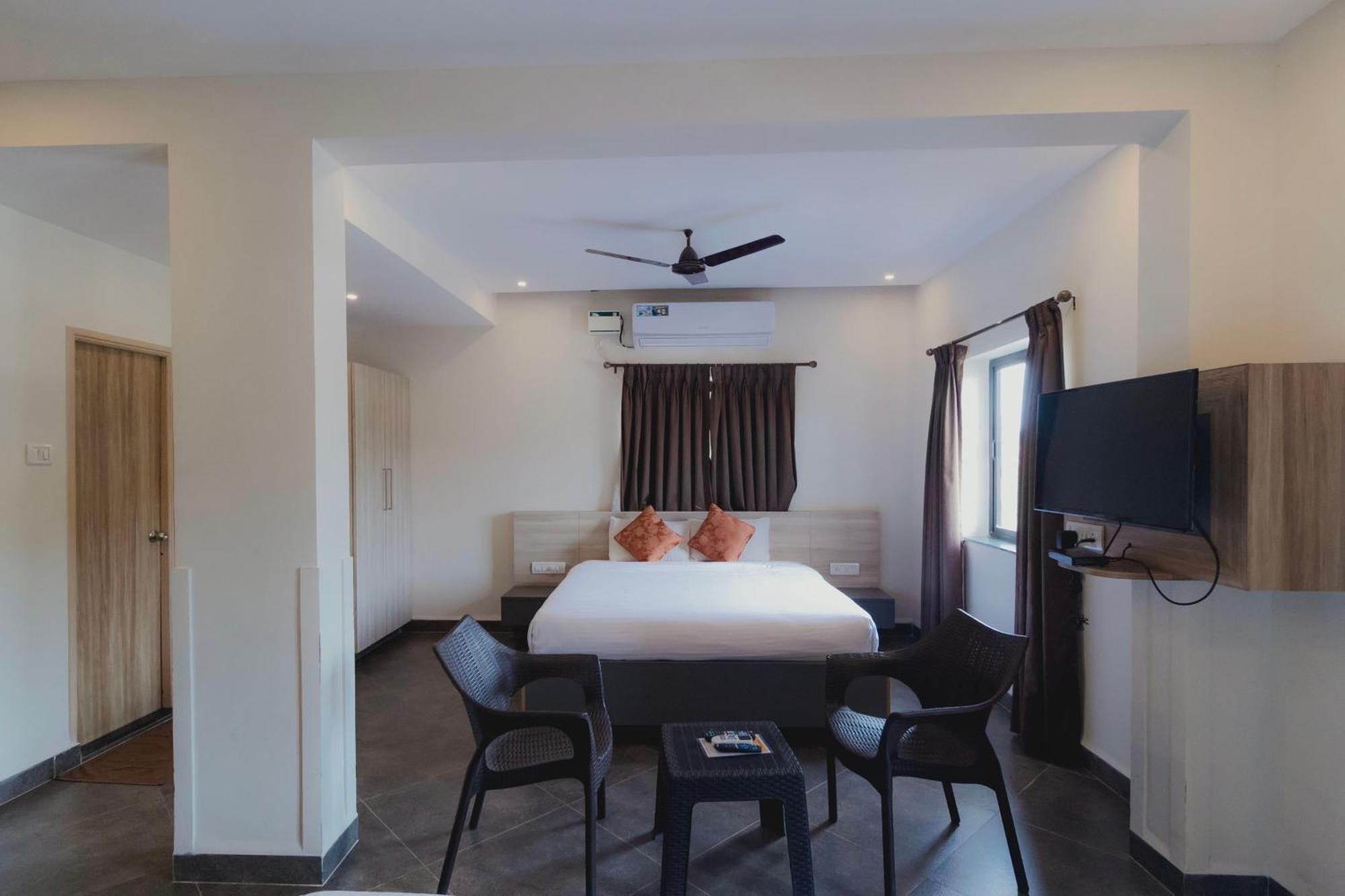 Amber Rooms Porvorim Exterior foto